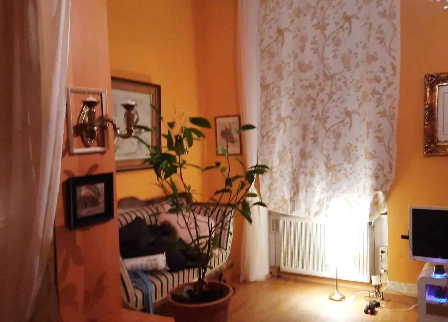 Apartment The Place To Be 2 
